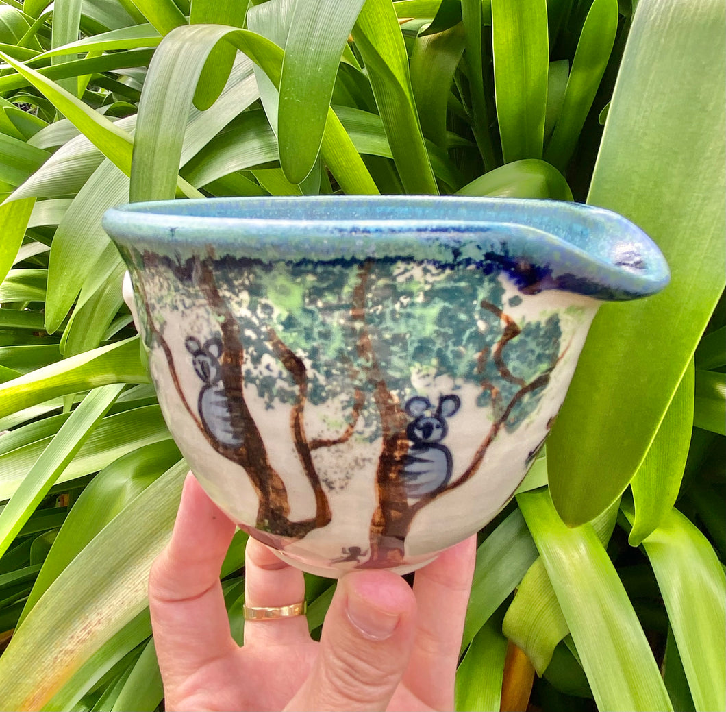 Australian native pouring bowl